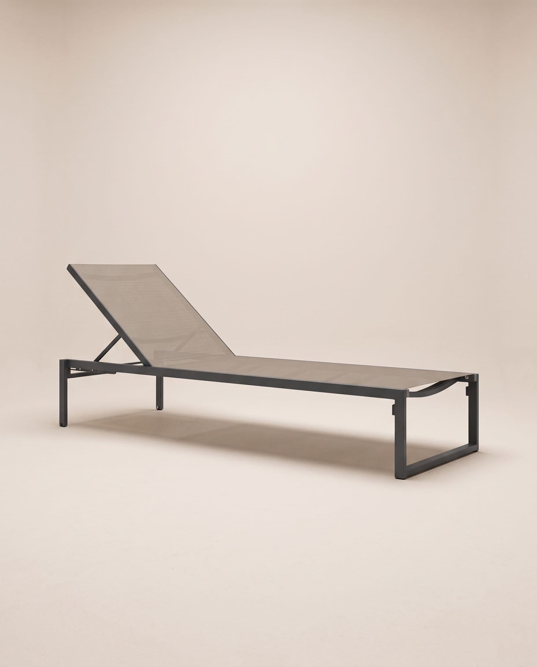 SUN LOUNGER STACKABLE