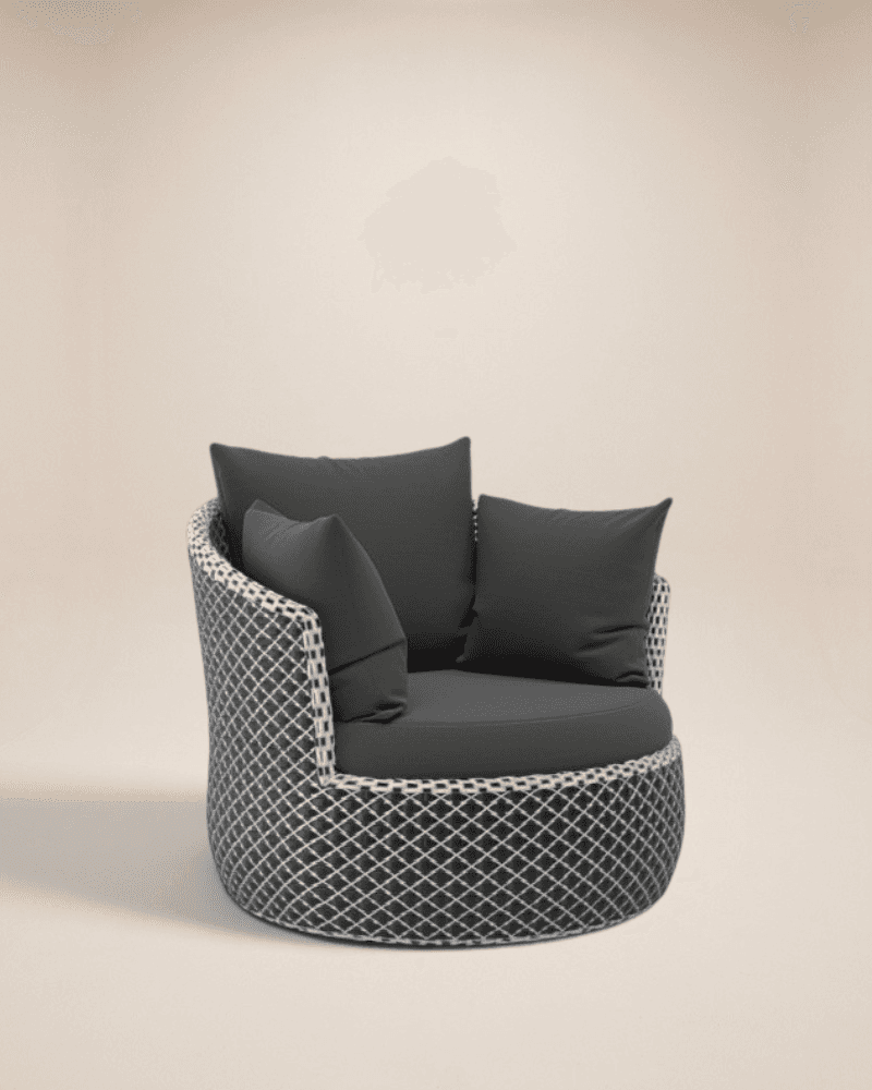 LOUNGE CHAIR