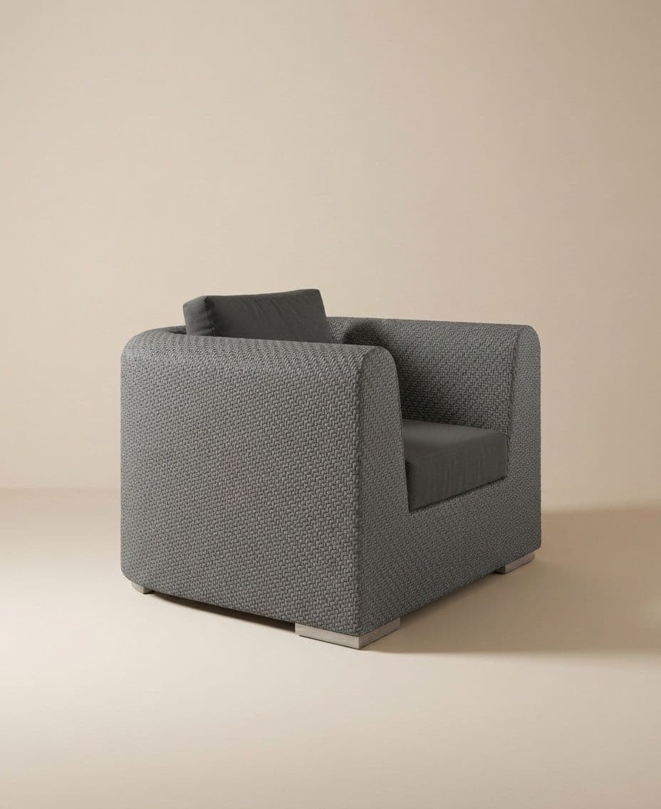 LOUNGE CHAIR