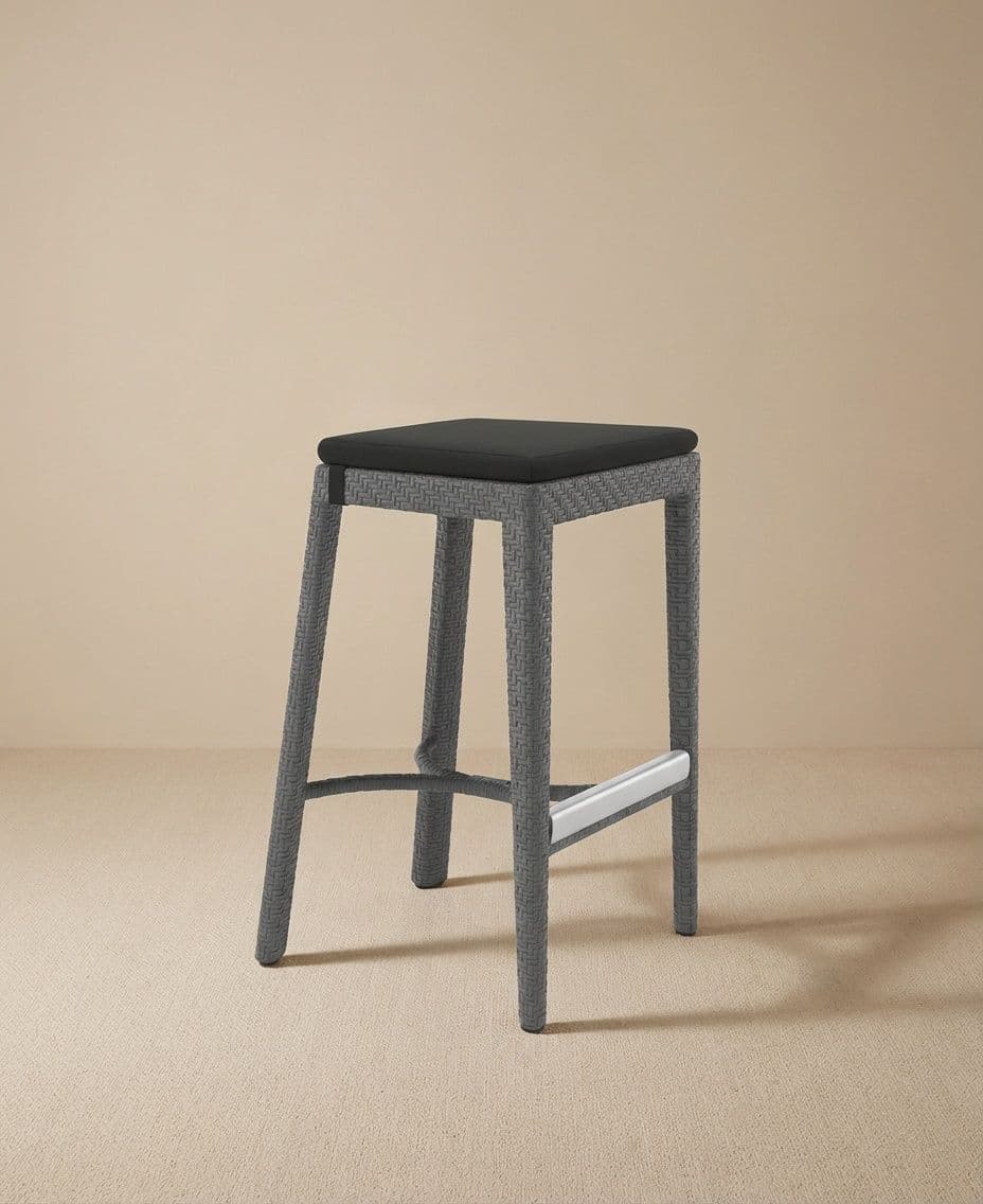 BAR STOOL
