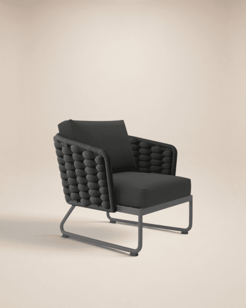 LOUNGE CHAIR