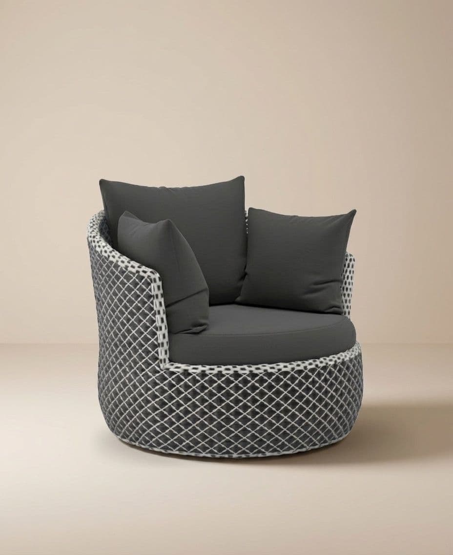 LOUNGE CHAIR