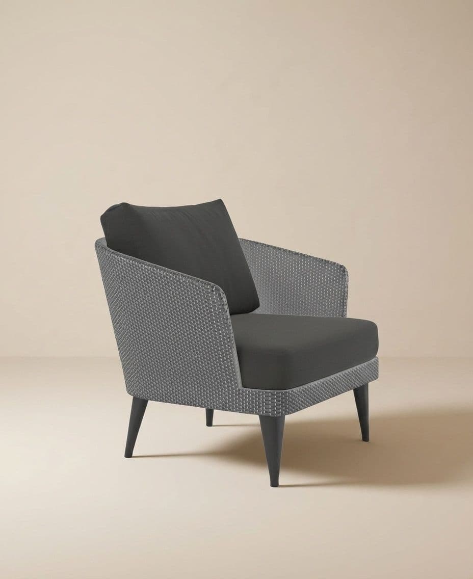 LOUNGE CHAIR
