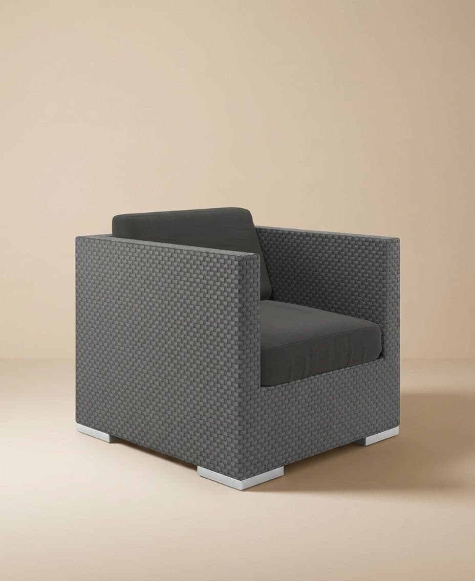 LOUNGE CHAIR