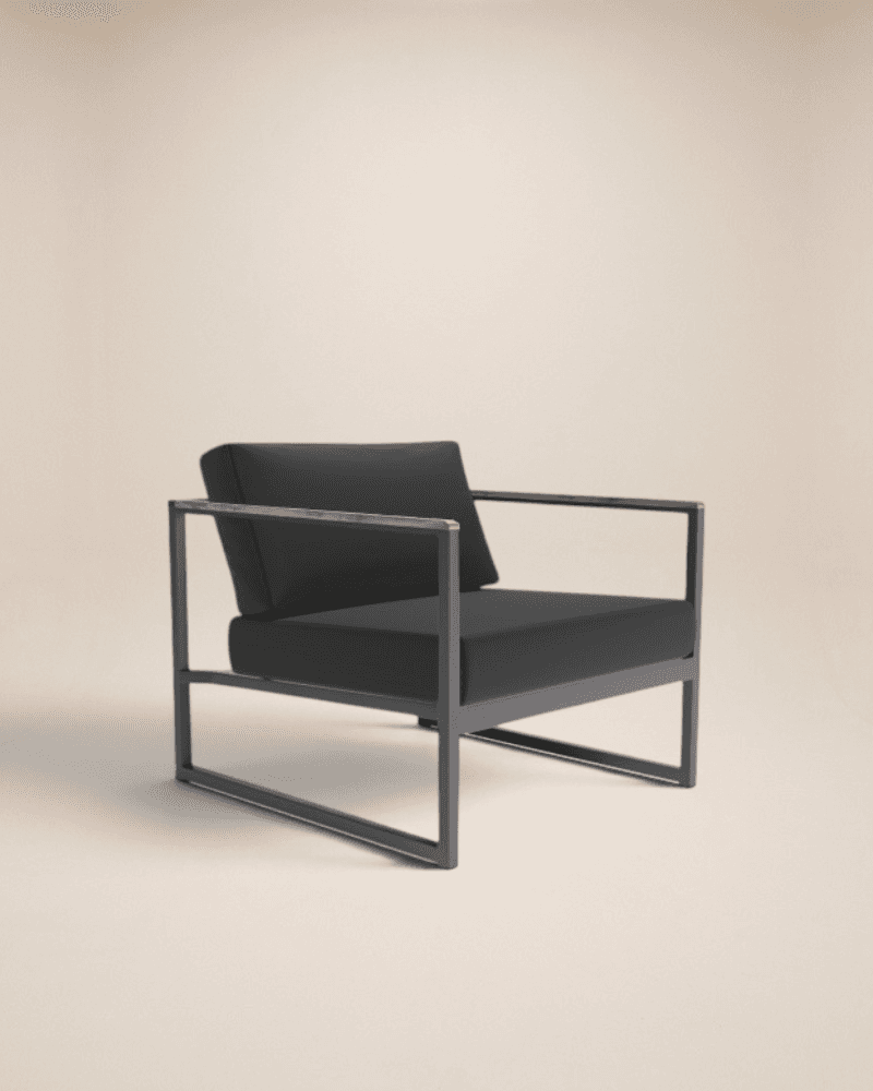 LOUNGE CHAIR